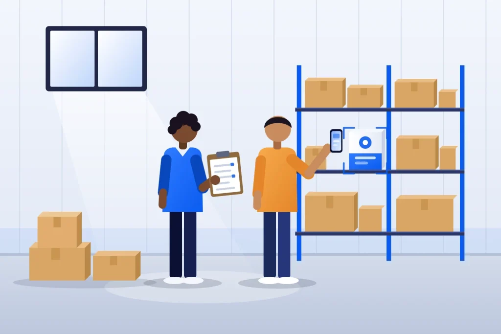 Dois sócios conferem produtos e lista de envio no galpão de um fornecedor nacional de dropshipping
